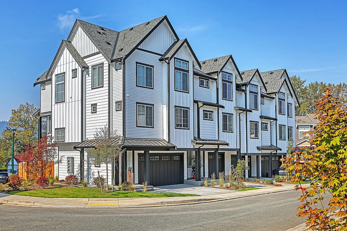 Building Photo - Duvall Village