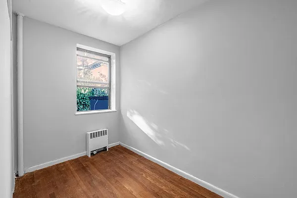 Rented by New York Casas Ltd. | media 17