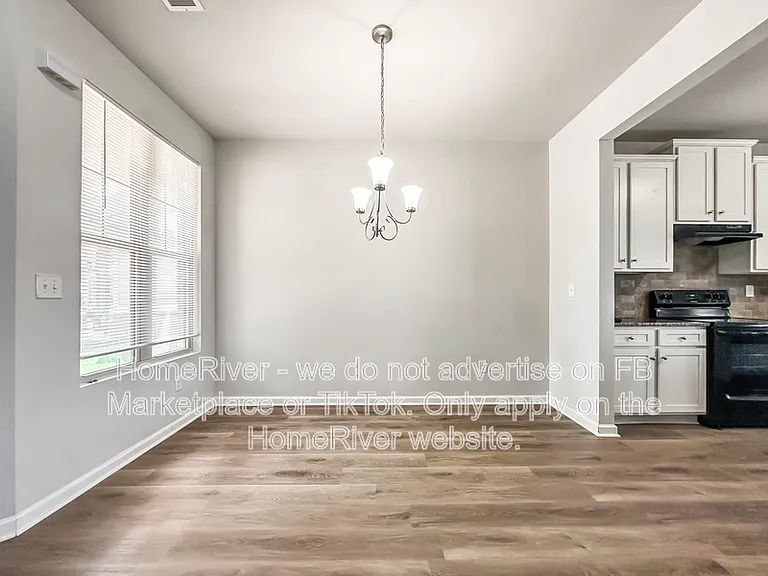 196 Daisy Cir — Photo 9
