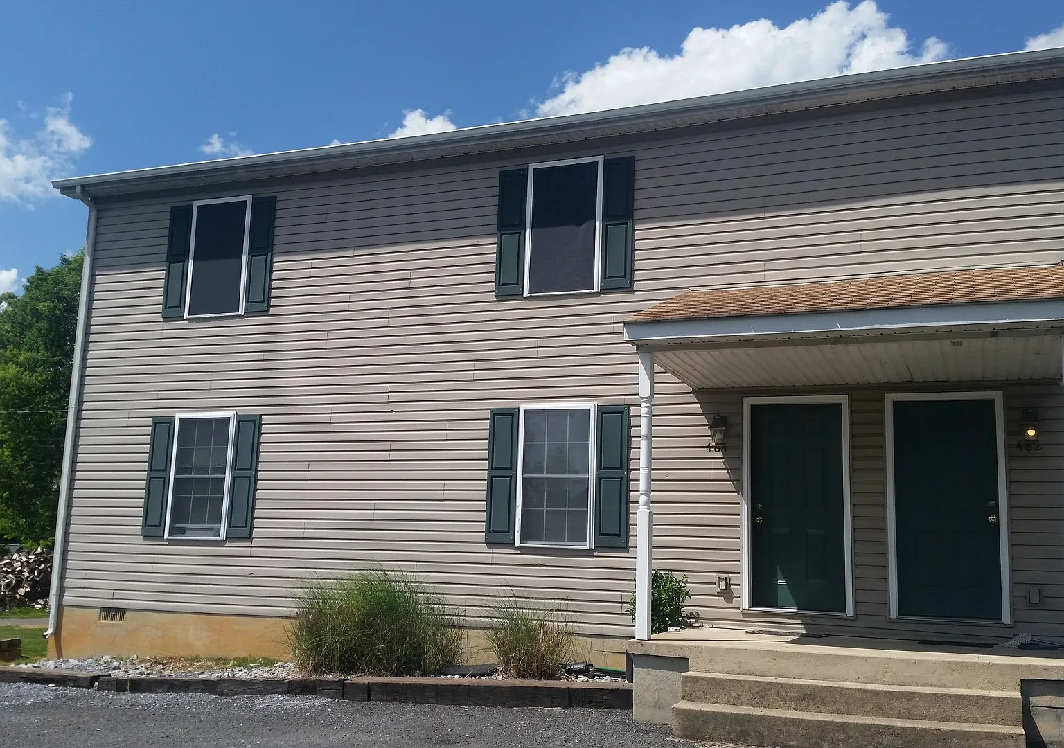 Sandpiper Lane 472 Apartments — Photo 1