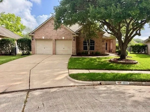1810 Rippling Water Ct, Sugar Land, TX 77479