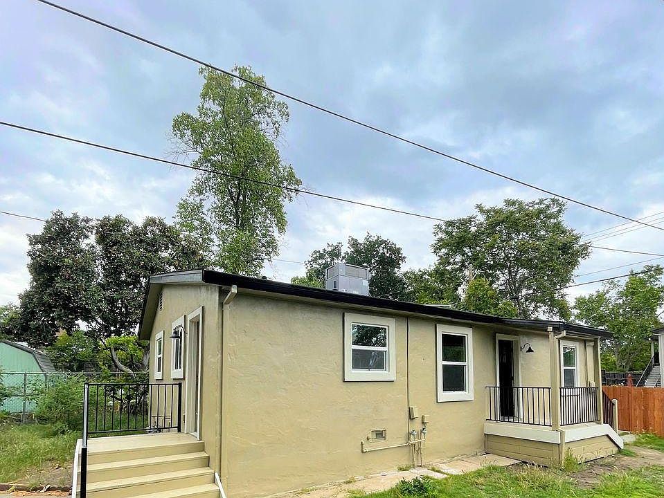 1st image of 111 E St #2
