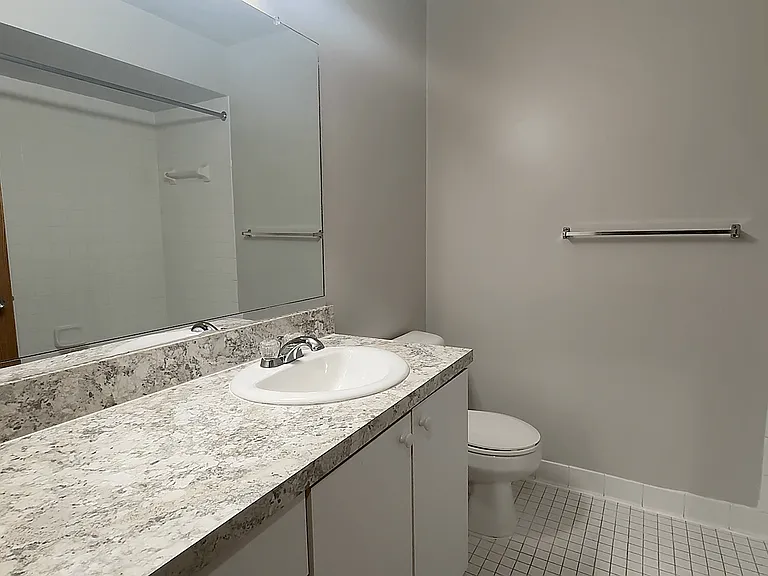 Prentiss Pointe Apartments — Photo 163
