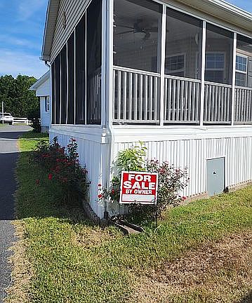 2nd image of 27335 Dinghy Rd
