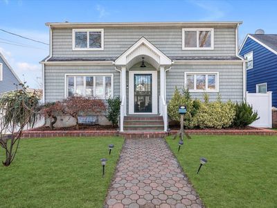 18 Fulton Avenue, New Hyde Park, NY, 11040