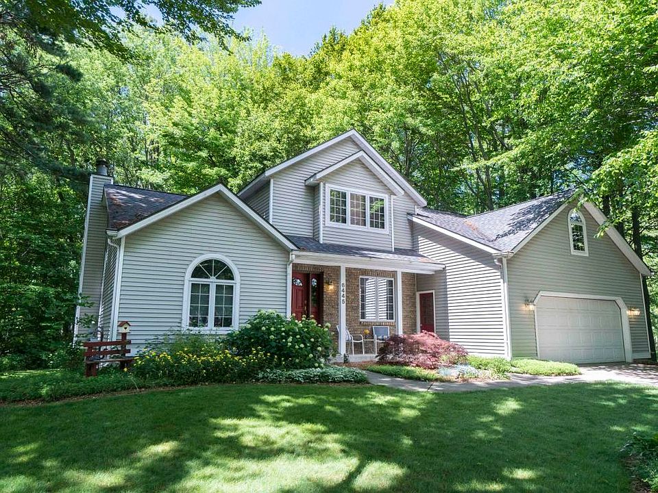 1st image of 6445 Kingsway Ct
