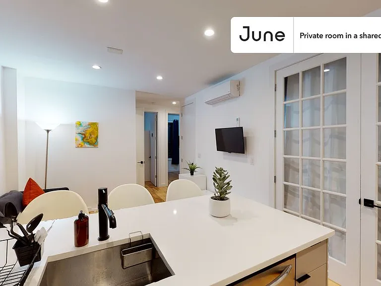 791 Onderdonk Ave #D — Photo 8