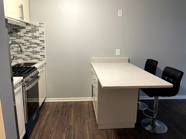 10 Kenmar Dr #28 — Photo 8