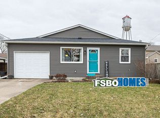 317 2nd Ave, Low Moor, IA 52757