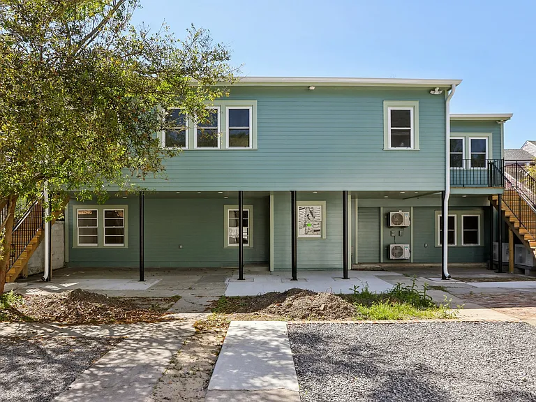 720 Spain St #2B — Photo 15
