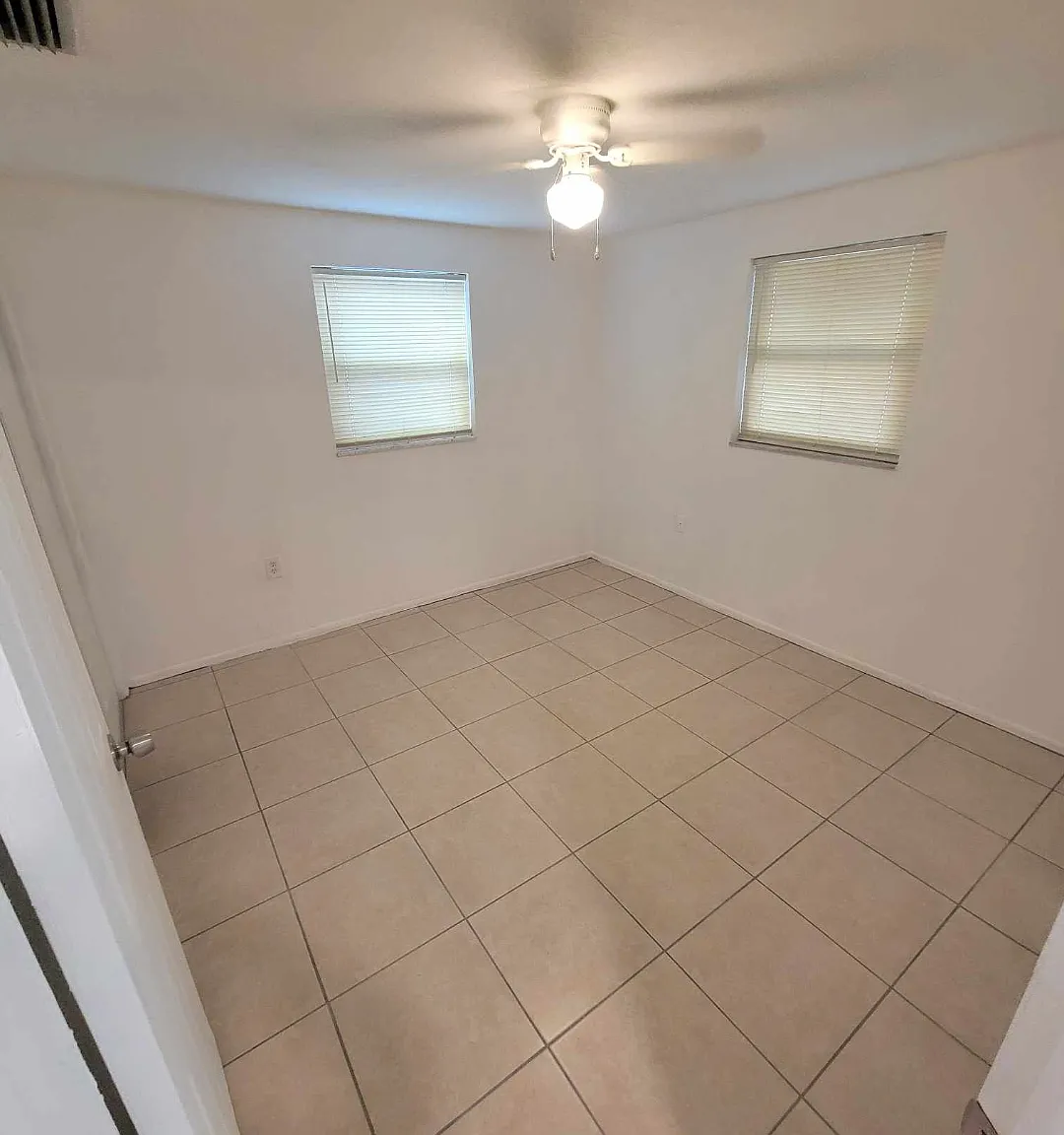 3 bed, 1210 sqft, $1,700 — Photo 4