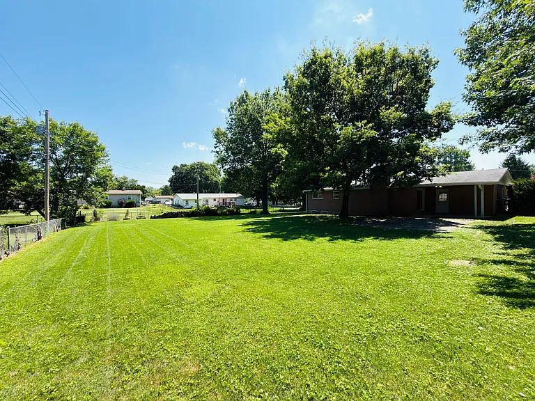 79 Ruth Dr — Photo 28