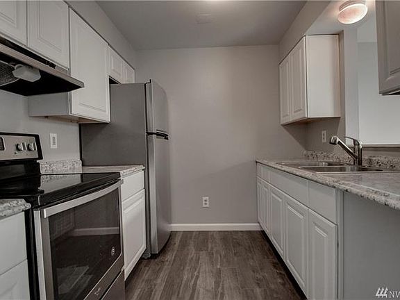 3rd image of 19597 2nd Ave NE