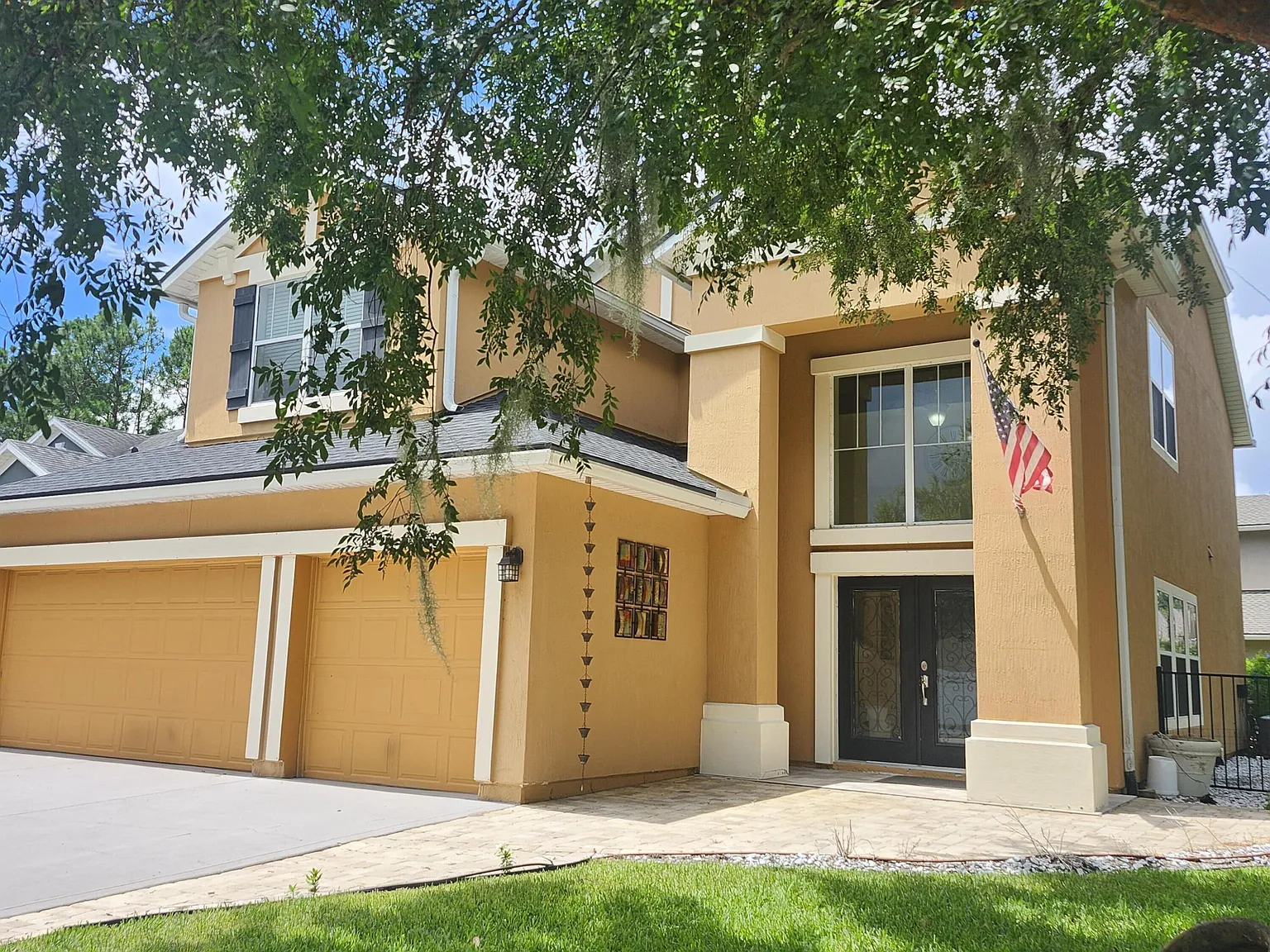 5 bed, 3.0 bath, 2857 sqft, $3,800 — Photo 3