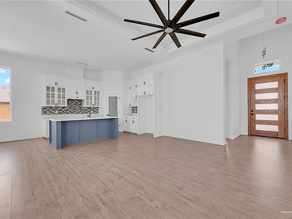 3rd image of 3437 E Marbury St