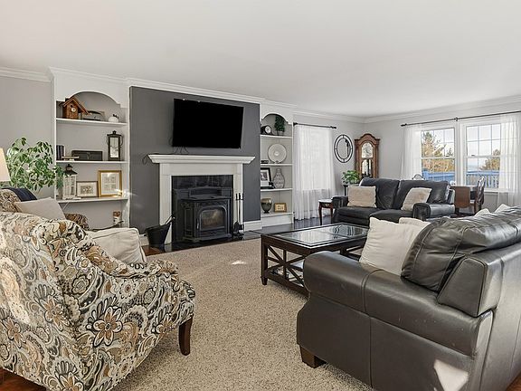 4th image of 9673 Silsbee Rd