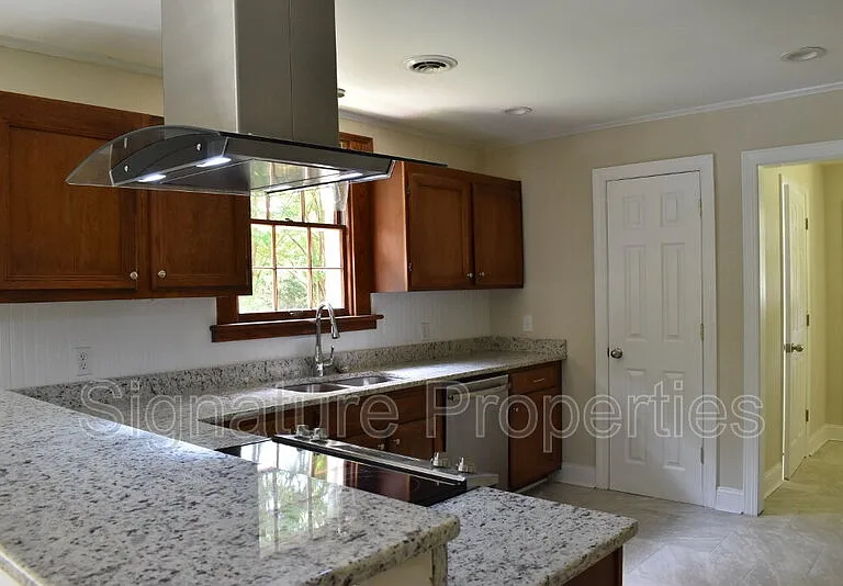 8304 Michael Rd — Photo 7