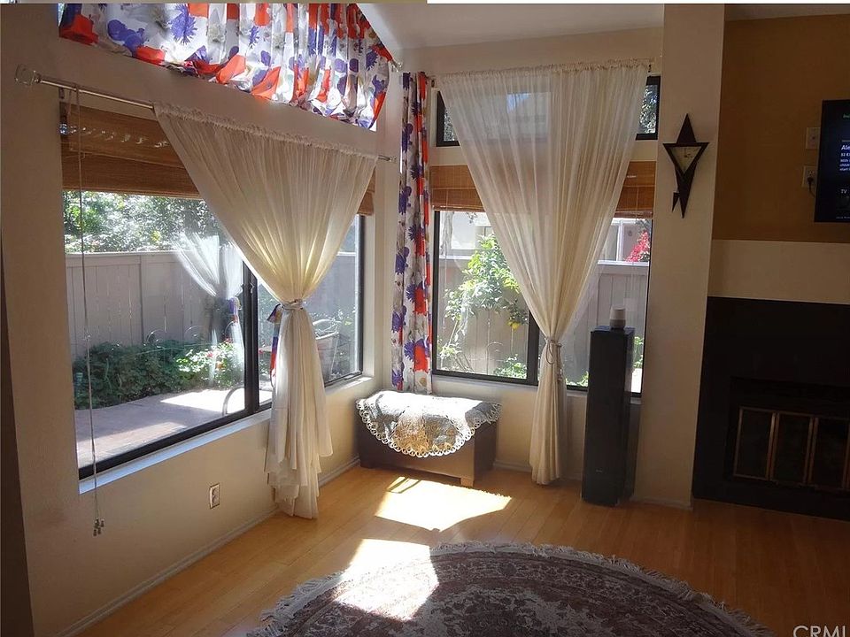 1st image of 400 Deerfield Ave #120