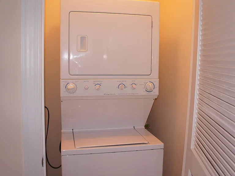 4715 N. Sheridan LLC — Photo 10