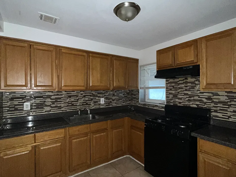 17 Lembeck Ave #1