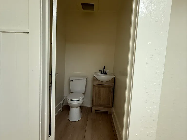 114 S D St #114 — Photo 5