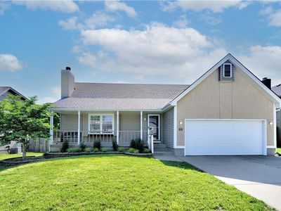 717 NE Aaron Dr, Lees Summit, MO, 64086