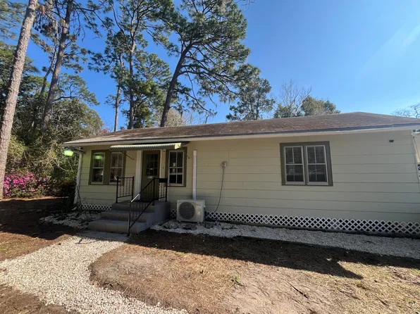 3919 NW 12th Dr, Gainesville, FL 32609