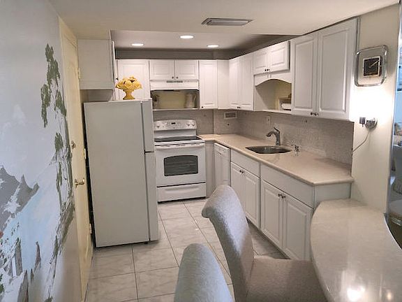 4th image of 2840 S Ocean Blvd APT 421