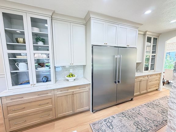 3rd image of 1938 E Vintage Woods Ct