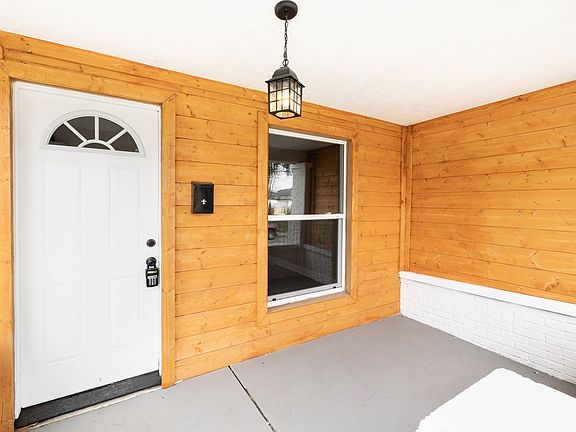 3rd image of 633 N Tacoma Ave #635