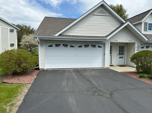 1434 Watercress Cir, West Bend, WI 53095