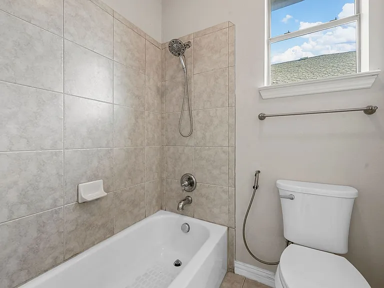 8732 Laurel Canyon Rd — Photo 18