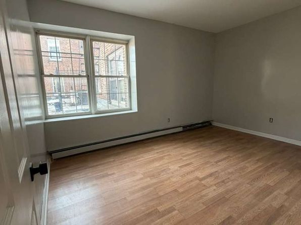 634 Martin Luther King Blvd #25