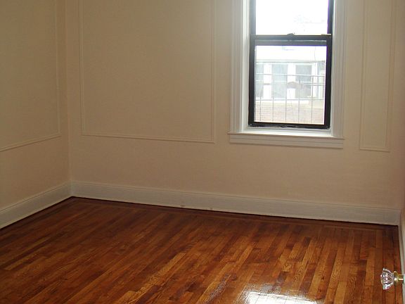 5th image of 3412 29th St #B5