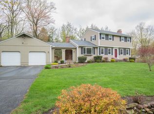 19 Oakland St, Wilbraham, MA 01095