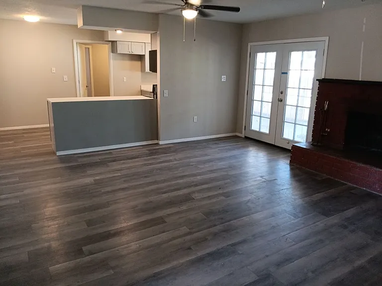 4001 Wellesley Dr NE — Photo 8