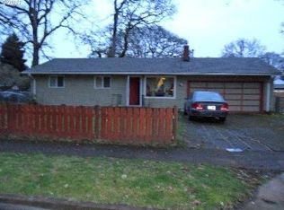285 W Gloucester St, Gladstone, OR