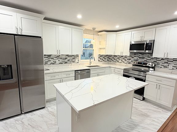 2nd image of 716 Potters Ave #1