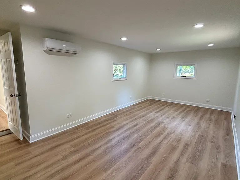 4147 Northcott Ave — Photo 5
