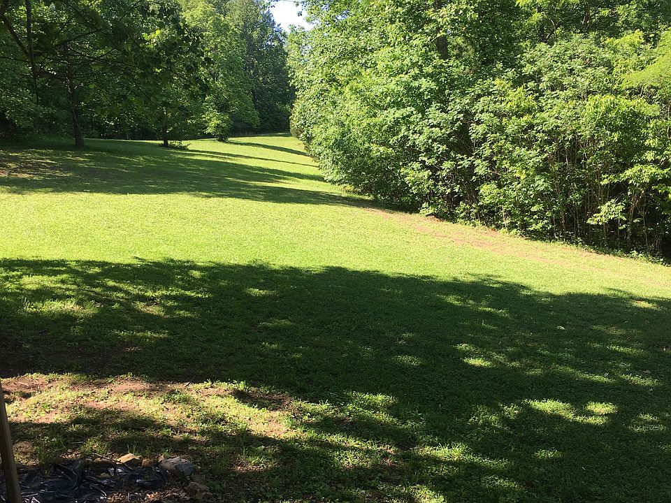 2nd image of 1599 Shell Rd