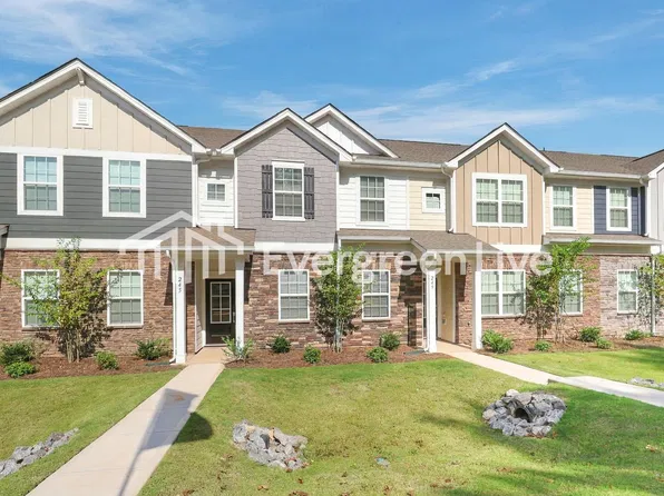 245 4th St, York, SC 29745