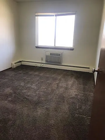 Evergreen Village Apartments — Photo 26