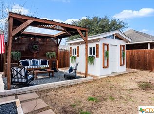 10551 Weser Ln, Helotes, TX 78023