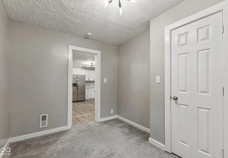 734 Parkway Ave — Photo 11