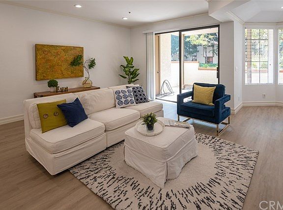 4th image of 2571 Plaza Del Amo Unit 103