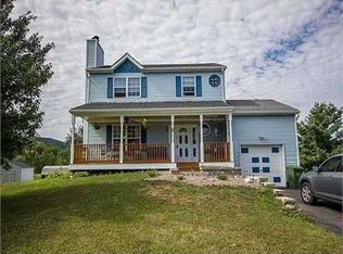 5 Pilgrim Ln, Washingtonville, NY 10992