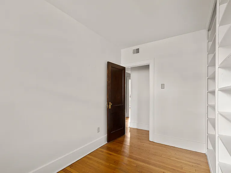 5301 Saint James Ter — Photo 25
