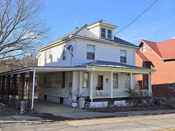 3rd image of 127 S 3rd St