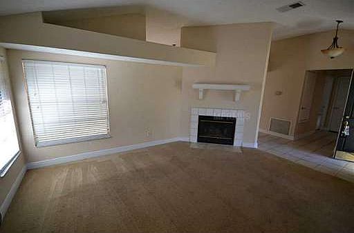 5th image of 788 Ortona Ct