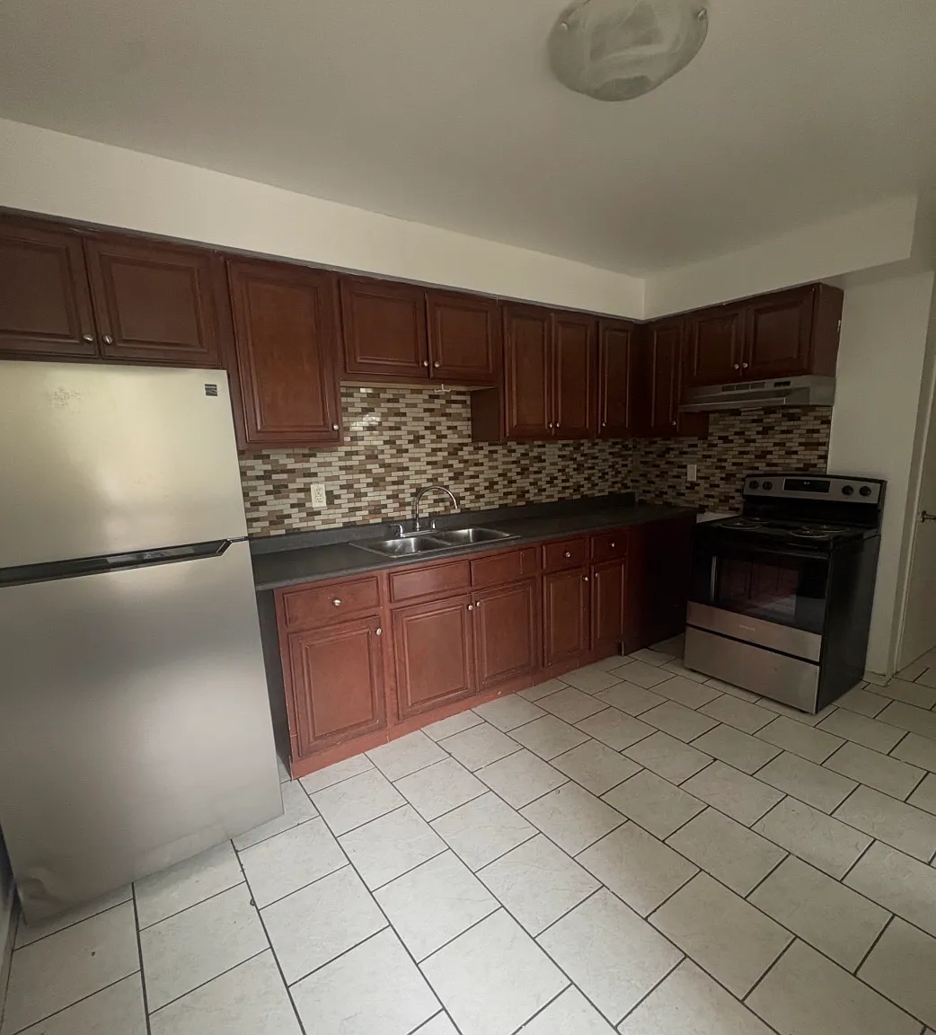 81 Eagen Dr — Photo 3